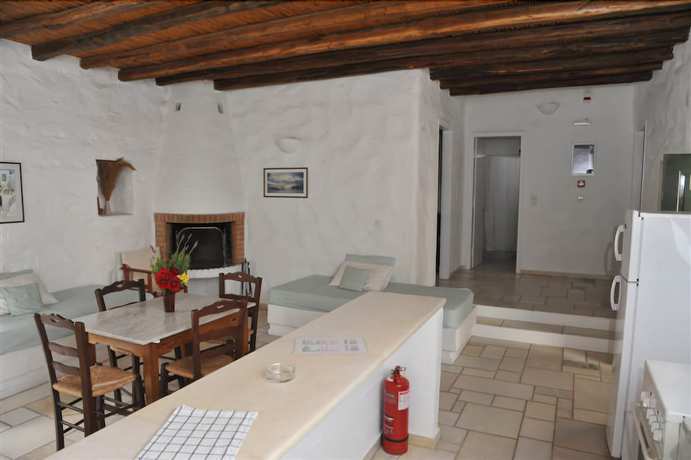 Imagen de la habitación del Hotel Anezina Village. Foto 13