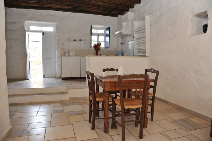 Imagen de la habitación del Hotel Anezina Village. Foto 16