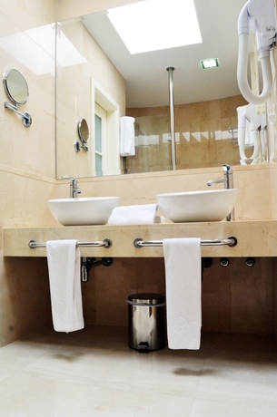 Imagen de la habitación del Hotel Anfi Opal Villas. Foto 12