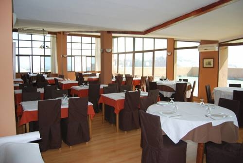 Imagen del bar/restaurante del Hotel Anfora, Melilla. Foto 4