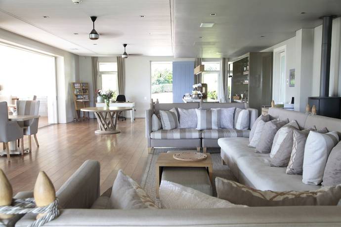 Imagen del bar/restaurante del Hotel Angala Boutique. Foto 2