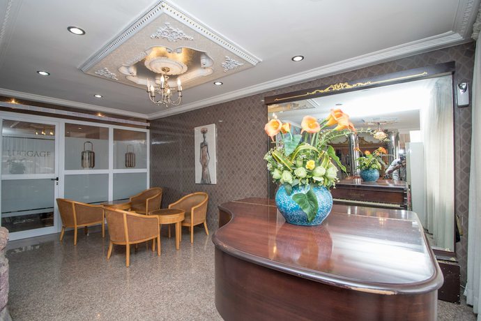 Imagen de los interiores del Hotel Ange Hill. Foto 17