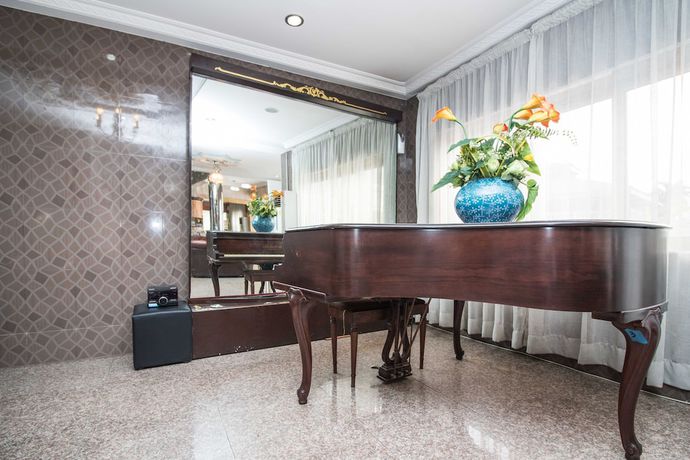Imagen de los interiores del Hotel Ange Hill. Foto 20