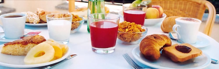 Imagen del bar/restaurante del Hotel Angedras. Foto 6