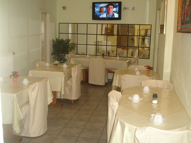 Imagen del bar/restaurante del Hotel Angel, Frankfurt. Foto 3