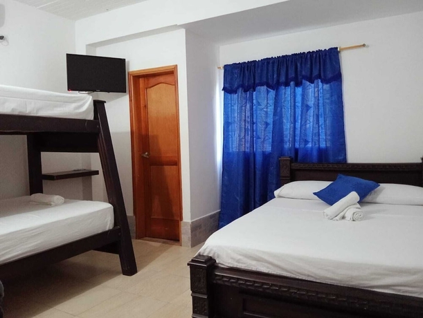 Imagen de la habitación del Hotel Angel Maria. Foto 14