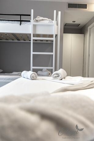 Imagen de la habitación del Hotel Angel Saranda Palace. Foto 13