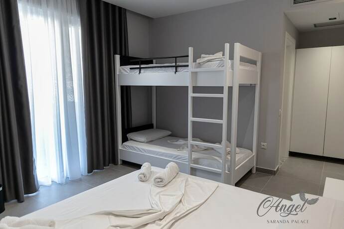 Imagen de la habitación del Hotel Angel Saranda Palace. Foto 16