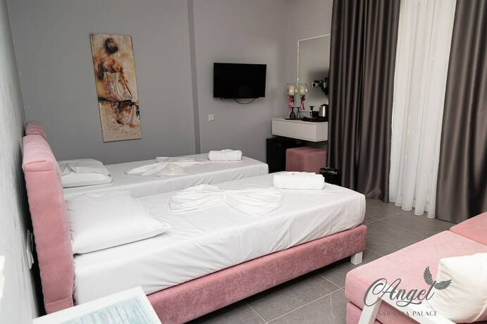Imagen de la habitación del Hotel Angel Saranda Palace. Foto 18