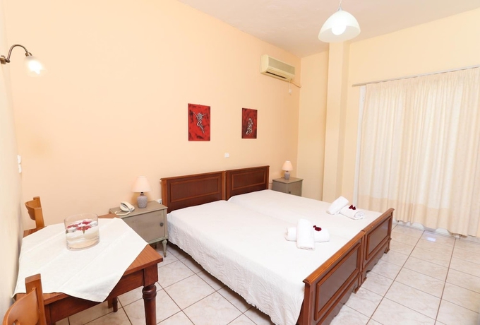 Imagen de la habitación del Hotel Angela, Loutra Edipsou. Foto 3