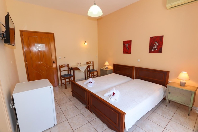 Imagen de la habitación del Hotel Angela, Loutra Edipsou. Foto 8