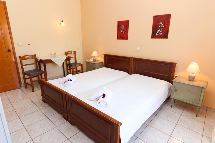 Imagen de la habitación del Hotel Angela, Loutra Edipsou. Foto 9