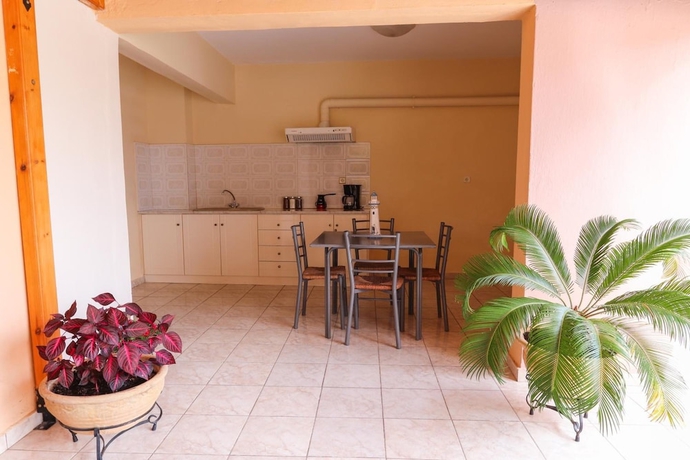 Imagen de la habitación del Hotel Angela, Loutra Edipsou. Foto 14