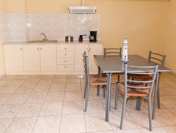 Imagen de la habitación del Hotel Angela, Loutra Edipsou. Foto 16