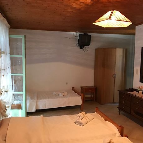 Imagen de la habitación del Hotel Angela Pension. Foto 4