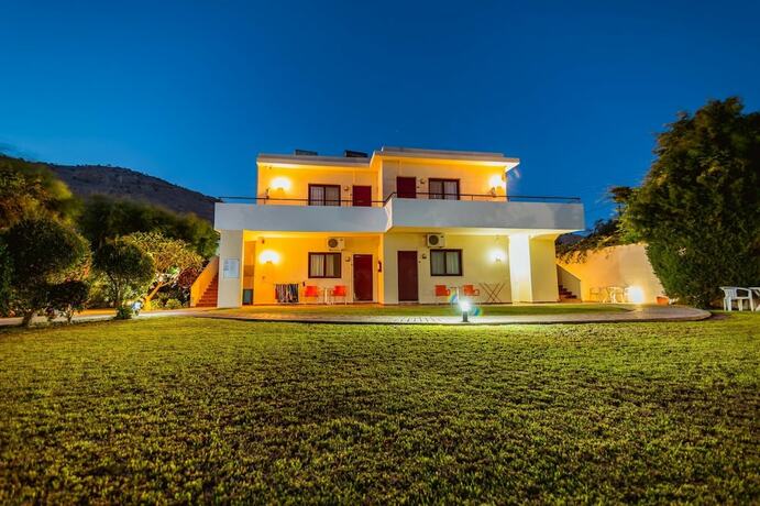Imagen general del Hotel Angela Studios. Foto 11