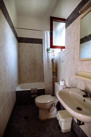 Imagen general del Hotel Angela Studios. Foto 14