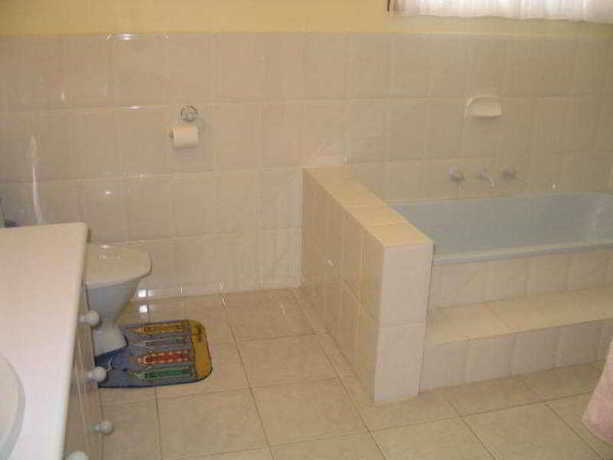 Imagen de la habitación del Hotel Angela'S Guest House. Foto 10
