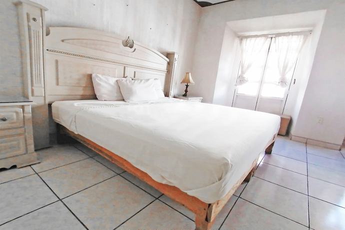 Imagen de la habitación del Hotel Angeles. Foto 3