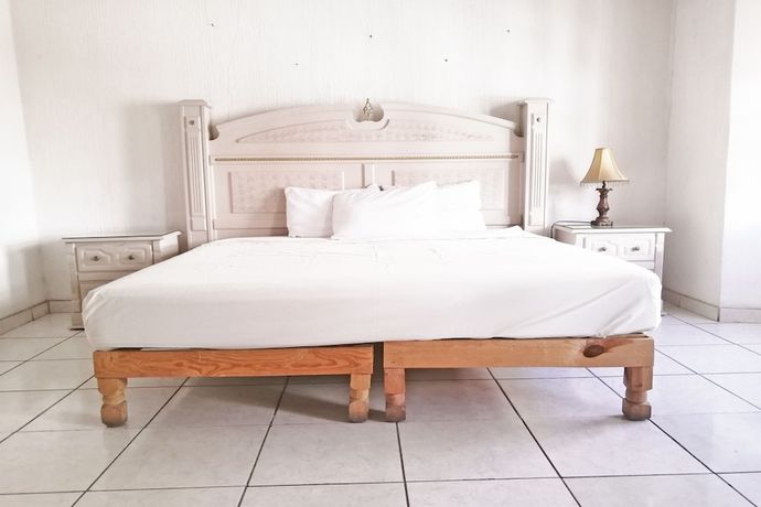 Imagen de la habitación del Hotel Angeles. Foto 17