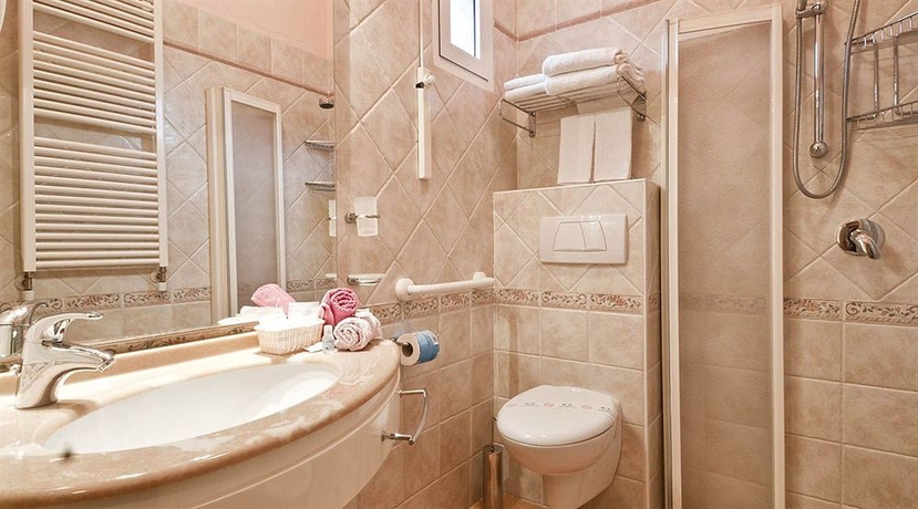 Imagen de la habitación del Hotel Angelini, Viserba. Foto 8