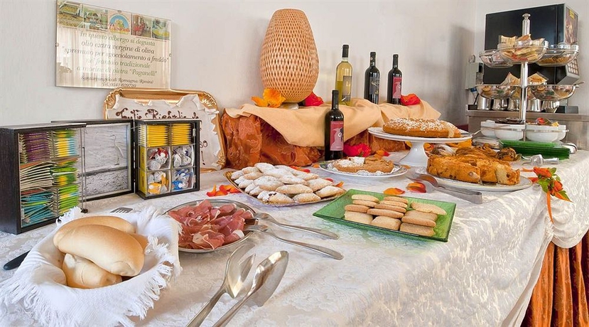 Imagen del bar/restaurante del Hotel Angelini, Viserba. Foto 4