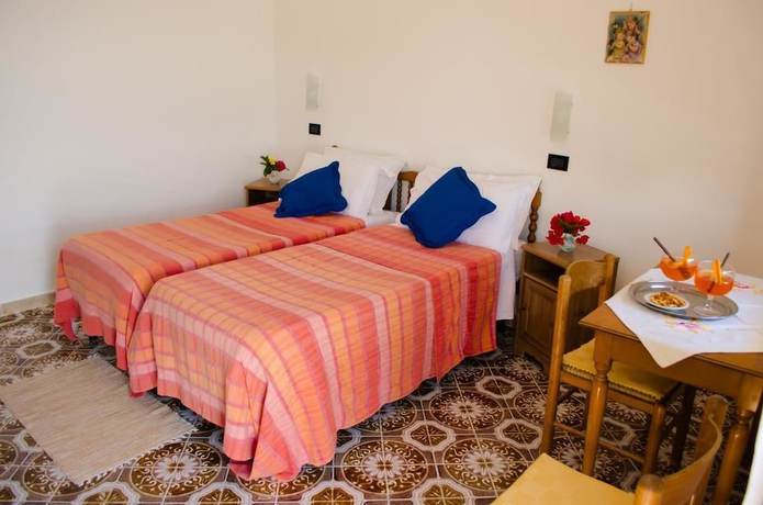 Imagen de la habitación del Hotel Angelino. Foto 8