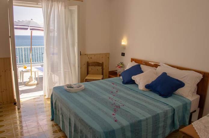 Imagen de la habitación del Hotel Angelino. Foto 10