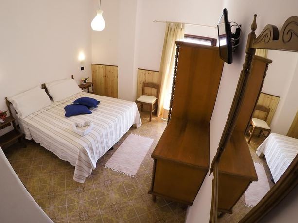 Imagen de la habitación del Hotel Angelino. Foto 11