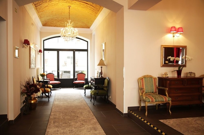 Imagen de los interiores del Hotel Angelis. Foto 11