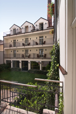 Imagen de los exteriores del Hotel Angelis. Foto 7