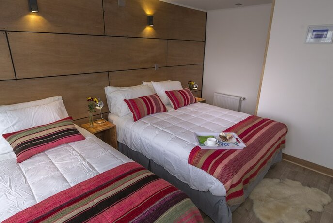 Imagen de la habitación del Hotel Angelmontt. Foto 7