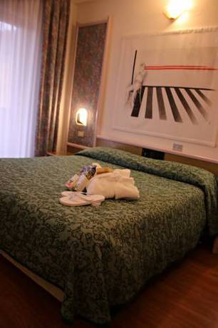 Imagen de la habitación del Hotel Angelo, San Lorenzo In Banale. Foto 6