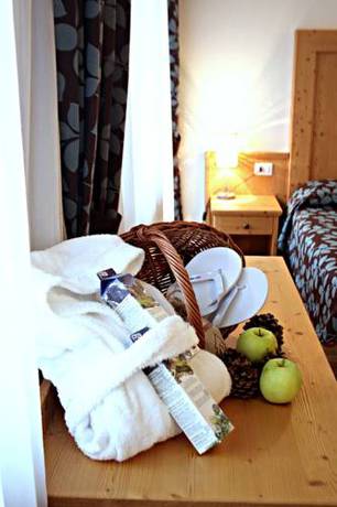 Imagen de la habitación del Hotel Angelo, San Lorenzo In Banale. Foto 7