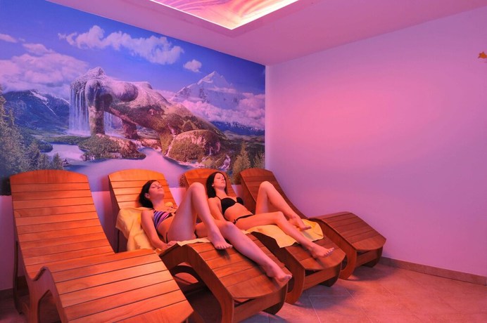 Imagen de la piscina del Hotel Angelo, Vermiglio. Foto 17