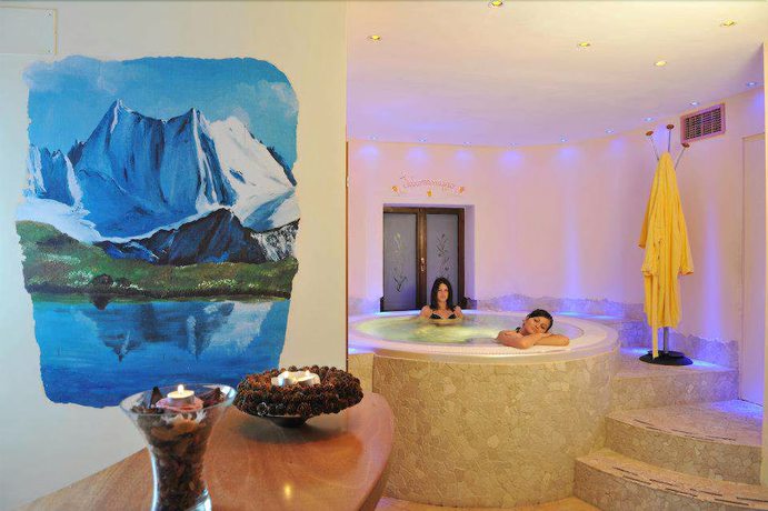 Imagen de la piscina del Hotel Angelo, Vermiglio. Foto 18