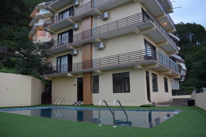 Imagen de la piscina del Hotel Angels Inn Resort. Foto 17