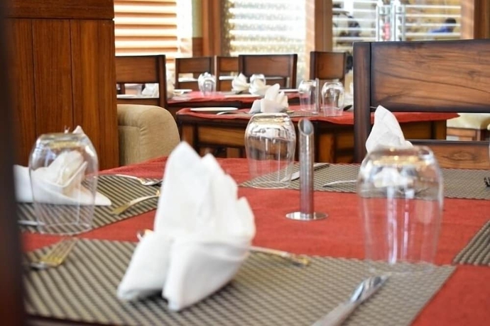 Imagen del bar/restaurante del Hotel Angels Inn Resort. Foto 4