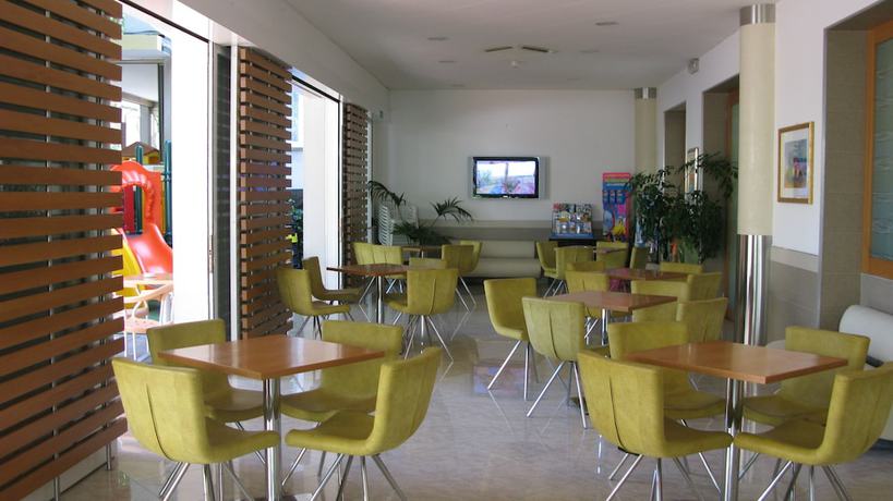 Imagen de los interiores del Hotel Angelus, Rimini. Foto 18