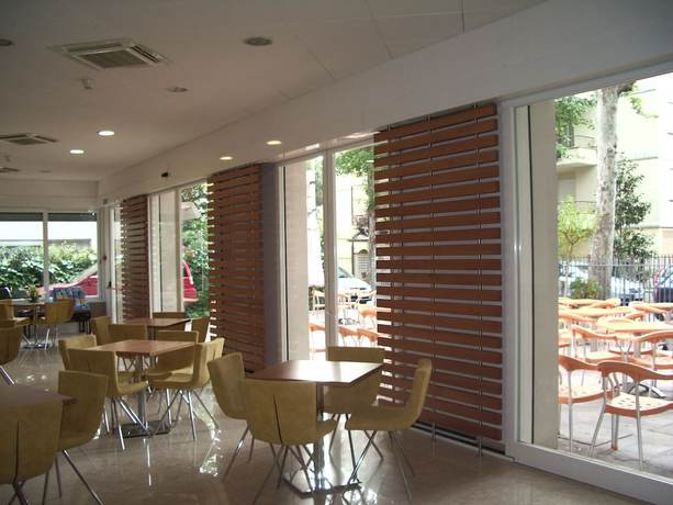 Imagen del bar/restaurante del Hotel Angelus, Rimini. Foto 7