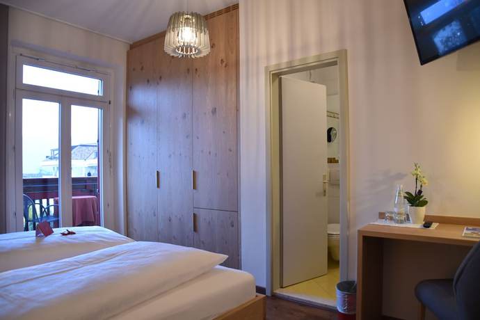 Imagen de la habitación del Hotel Angerburg Blumenhotel. Foto 10