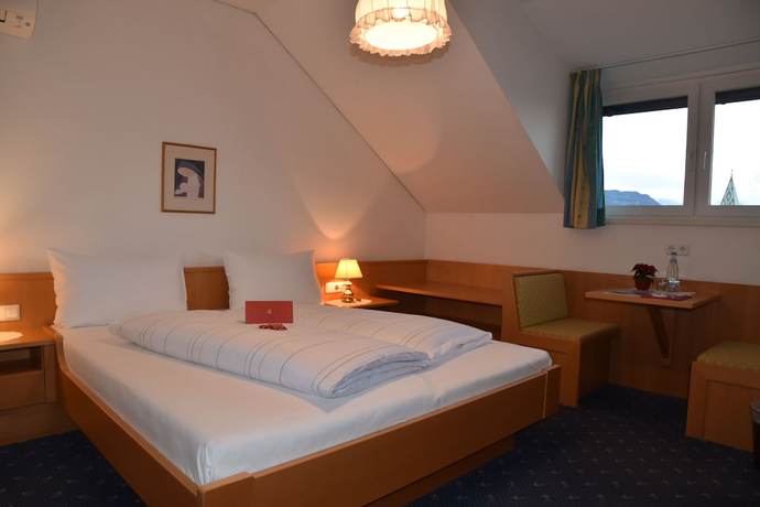 Imagen de la habitación del Hotel Angerburg Blumenhotel. Foto 11