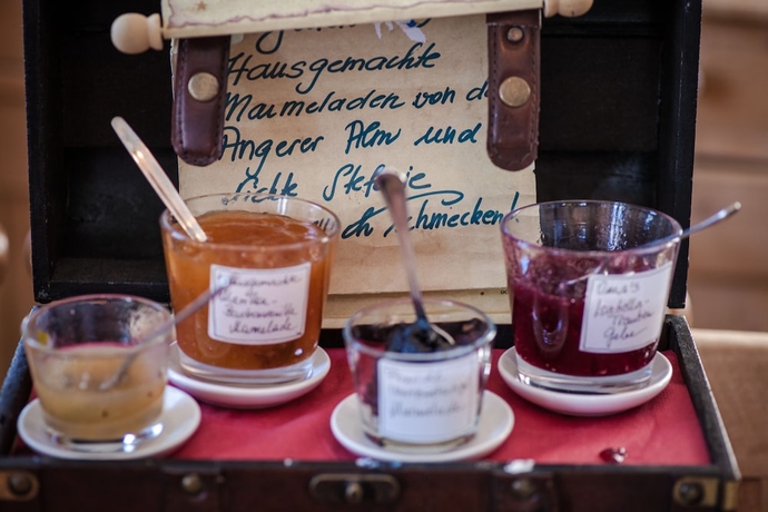 Imagen del bar/restaurante del Hotel Angerer Alm. Foto 2