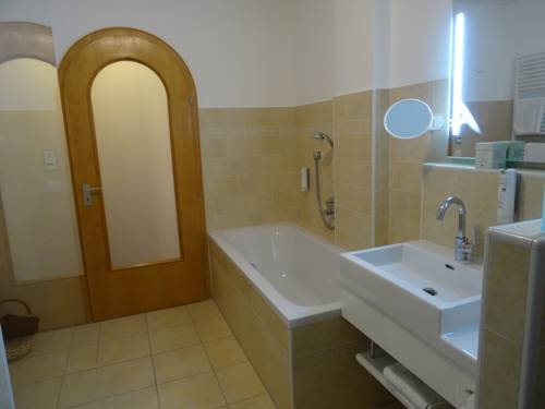 Imagen de la habitación del Hotel Angerhof Kur- Und Thermenhotel. Foto 13