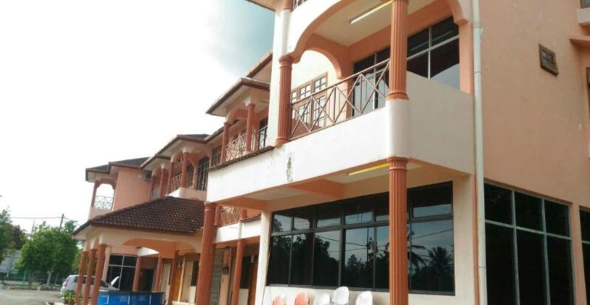 Imagen de los exteriores del Hotel Anggerik Residence. Foto 17