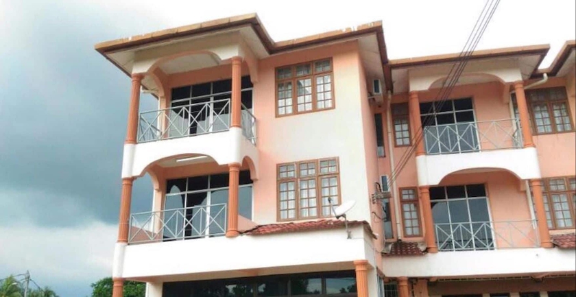 Imagen de los exteriores del Hotel Anggerik Residence. Foto 18