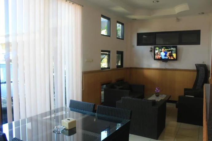 Imagen de los interiores del Hotel Anggraeni Ketanggungan. Foto 16