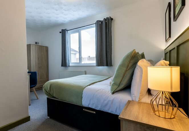 Imagen de la habitación del Hotel Angharad. Foto 16