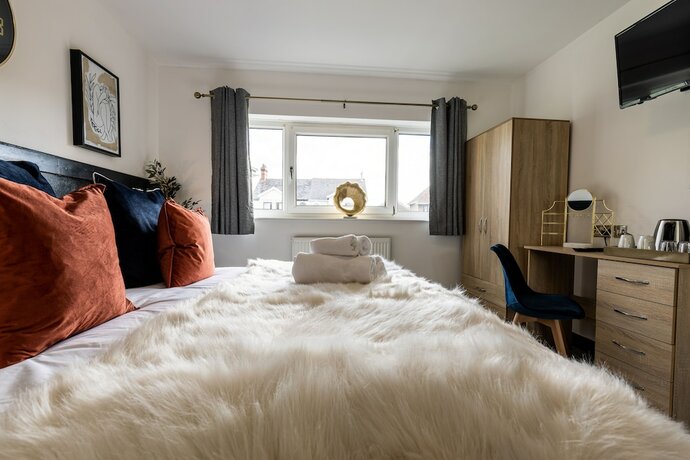 Imagen de la habitación del Hotel Angharad. Foto 17