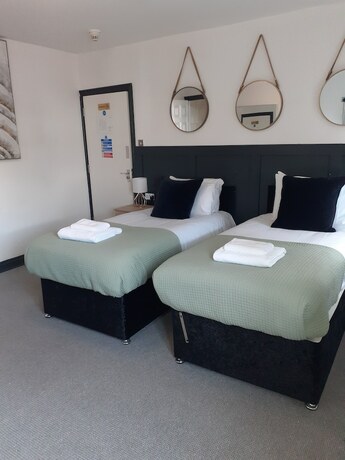 Imagen de la habitación del Hotel Angharad. Foto 19